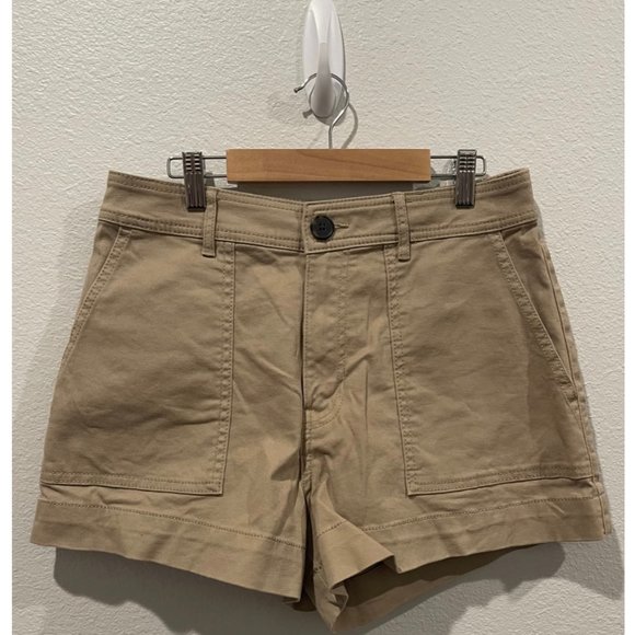 H&M Beige Shorts - Picture 1 of 4